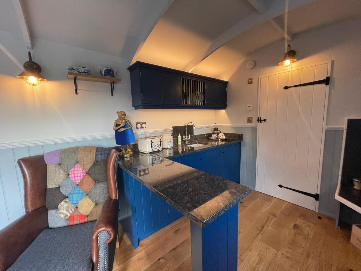 The Bibury - Westwell Downs Shepherd Huts 옥스퍼드 외부 사진